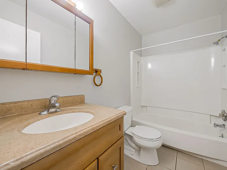 825 S Grand Ave — Photo 17