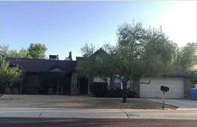 1st image of 101 W Marconi Ave