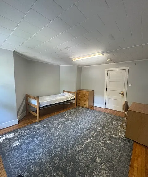 56-58 Cedar St #2 — Photo 3