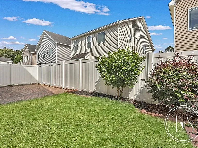 175 Summer Hill Ct — Photo 29