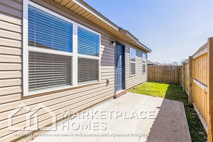 981 E Starling St — Photo 34