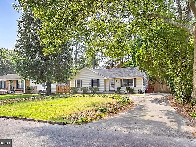 107 Walden Dr — Photo 26