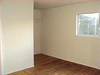 5th image of 5327 Calderwood Ln