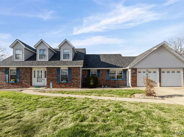 231 Westglen Dr, Glen Carbon, IL 62034