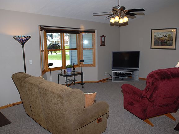 4th image of 5255 Trent Ct