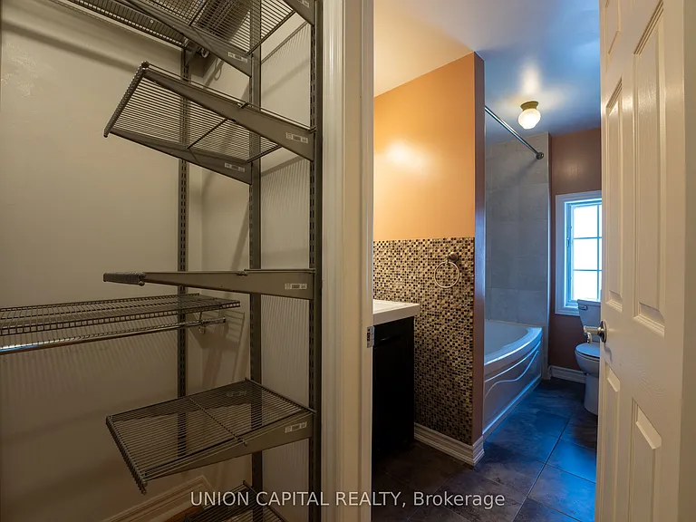230 Saint George St #1 — Photo 12