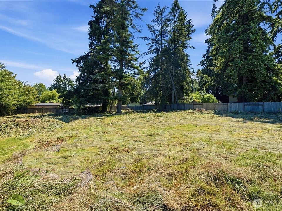 2nd image of 18820 MIDVALE Avenue N