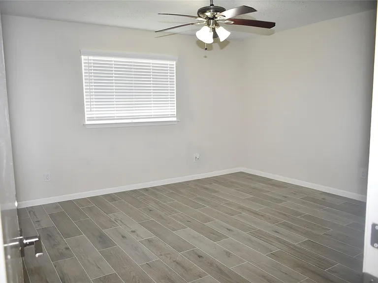 2511 Maple Tree Ct — Photo 13