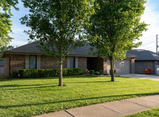 3080 W Village Terrace, Springfield, MO 65810