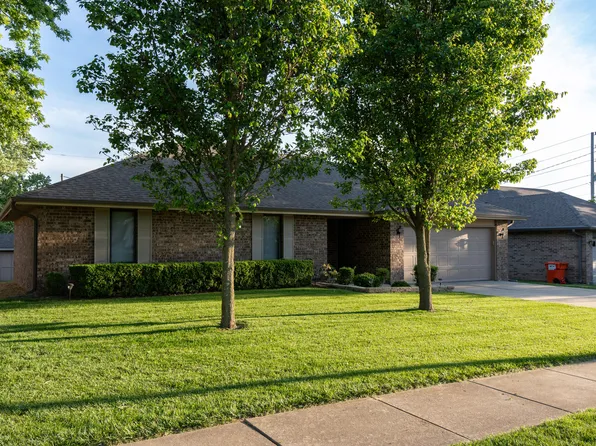 3080 W Village Terrace, Springfield, MO 65810