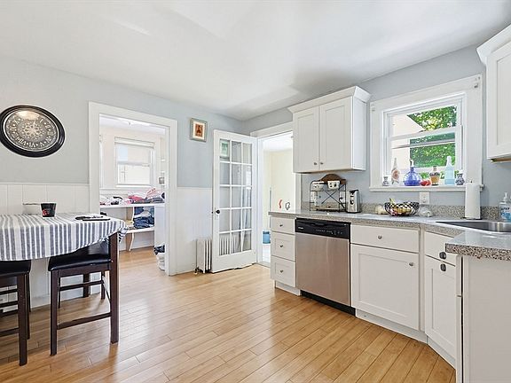 5th image of 26 McCarthy St
