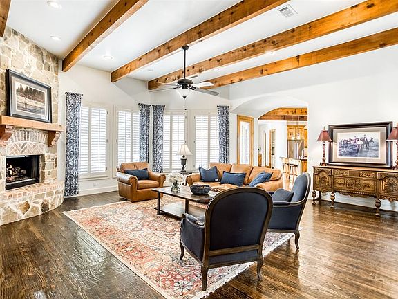 5th image of 660 Palomino Dr