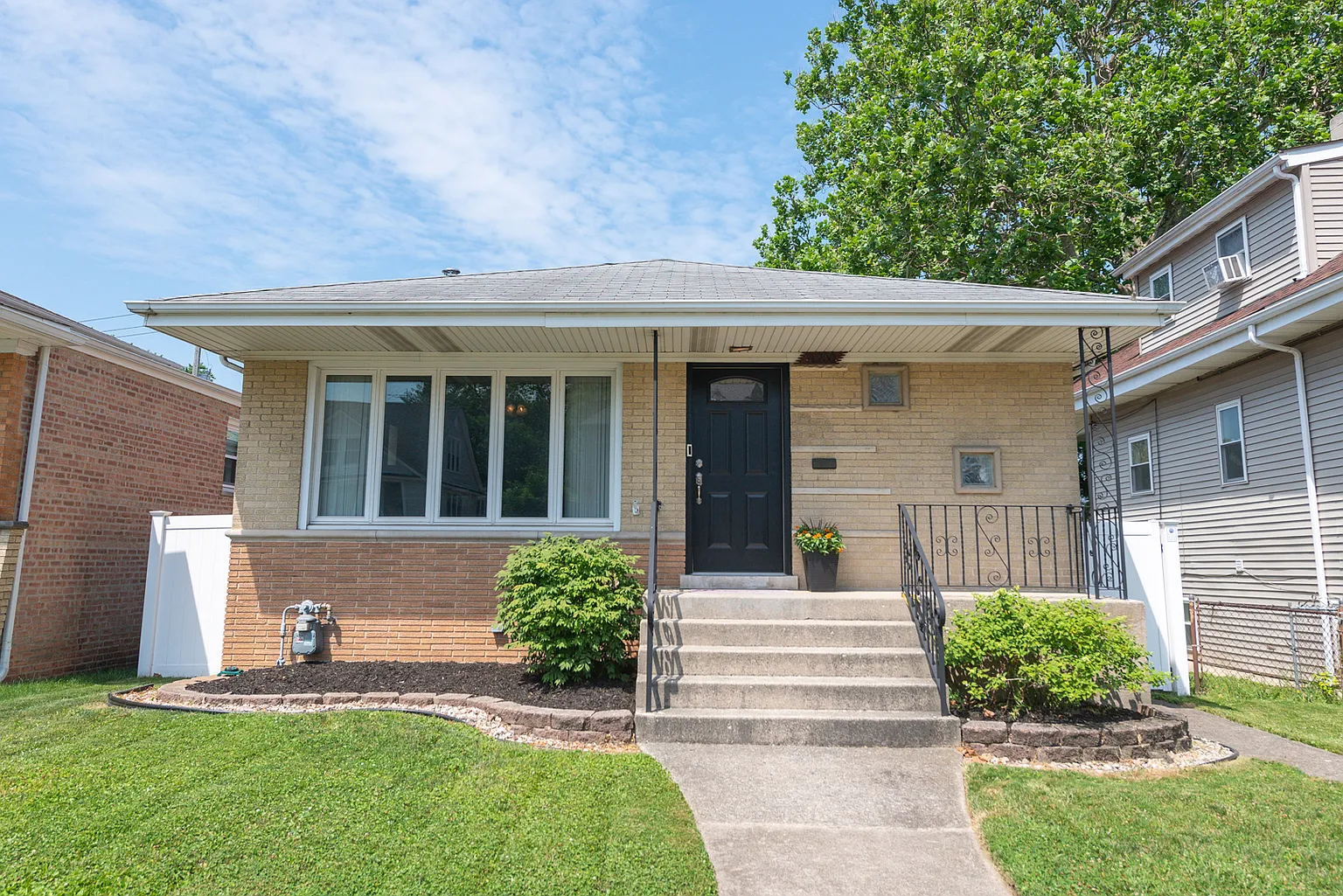 11200 S Drake Ave photo 1