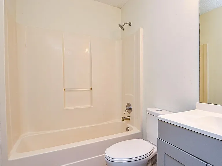 3336 Avalon Ave — Photo 4