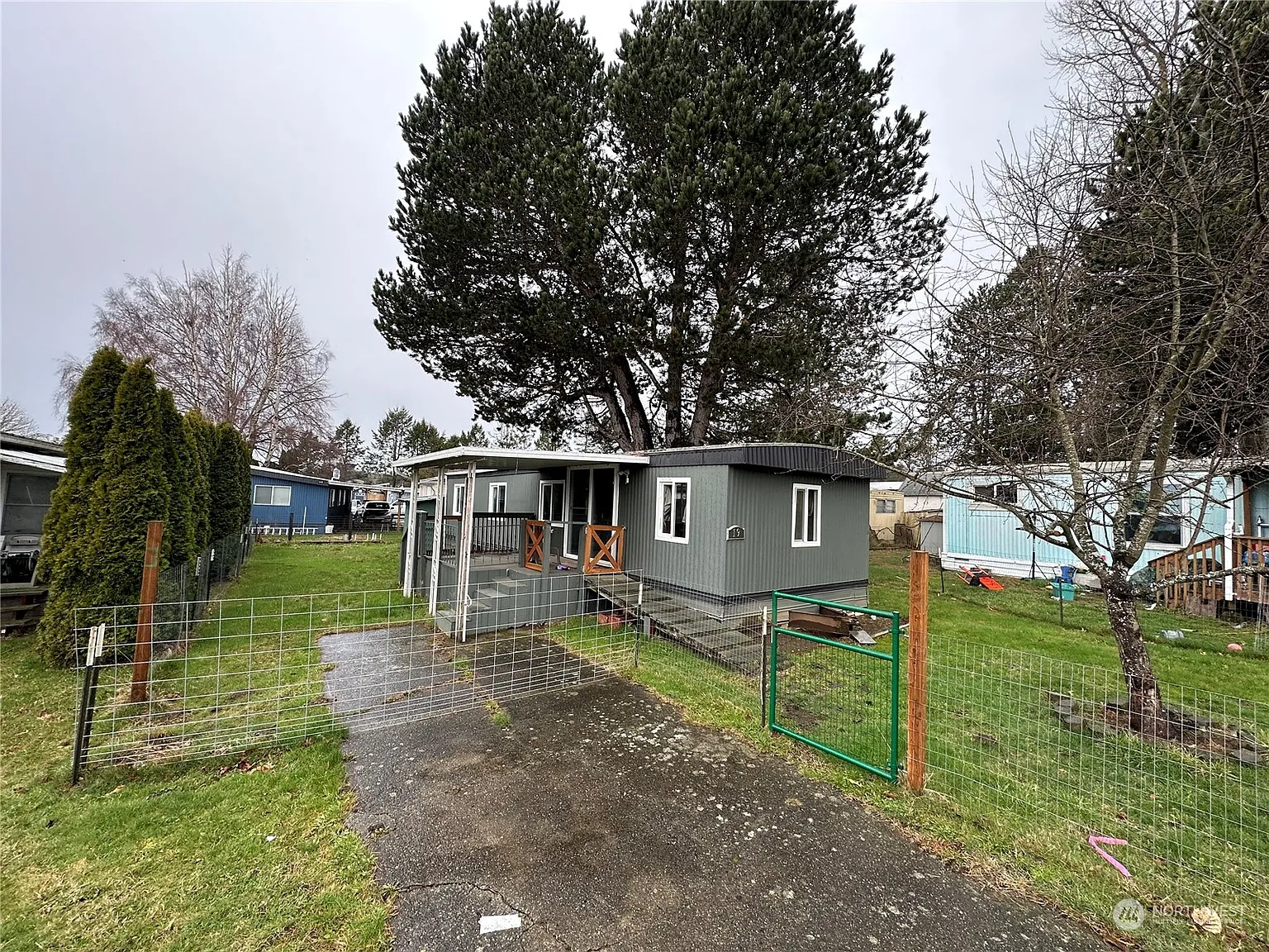 2392 Douglas Road #19 photo 1