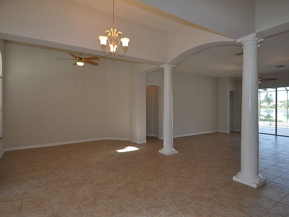 3rd image of 15382 Briarcrest Cir
