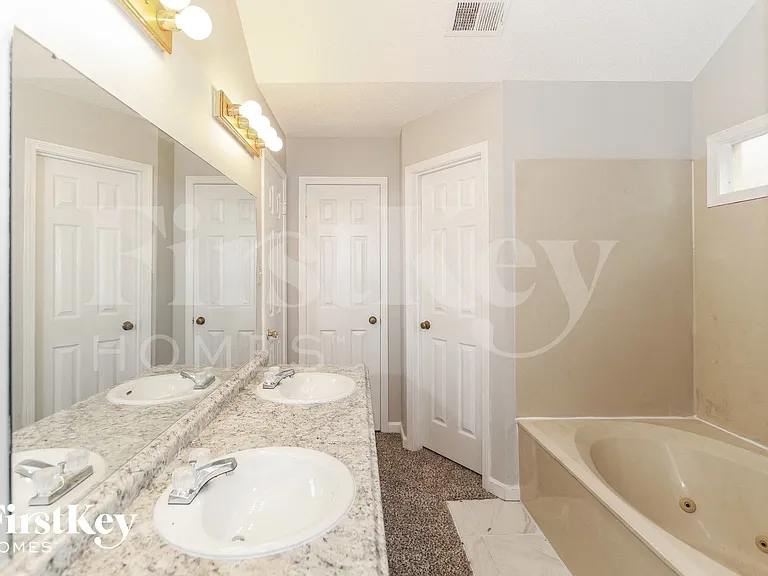 3083 Dumbeath Rd — Photo 9