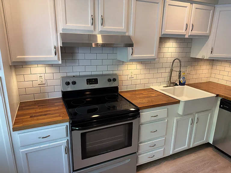 37 Rockwell Ct — Photo 2