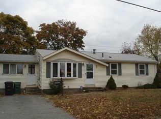 27 Michigan Ave, Warwick, RI 02888
