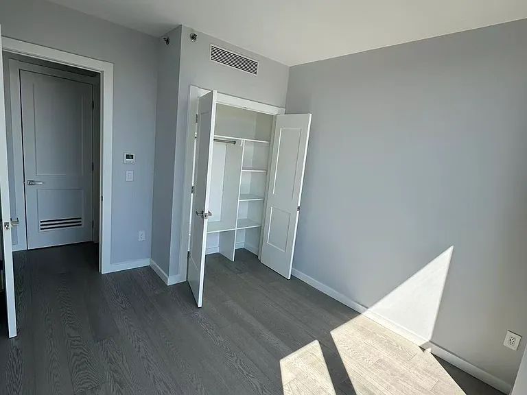 134-11 Franklin Ave #5D — Photo 3