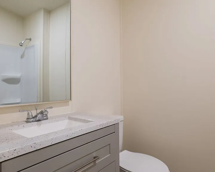 113 Davis Rd E — Photo 14
