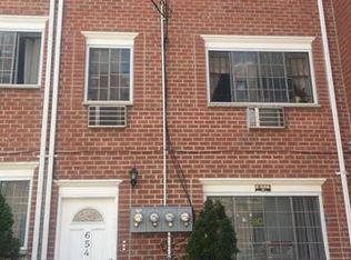 654 E 232nd St, Bronx, NY 10466