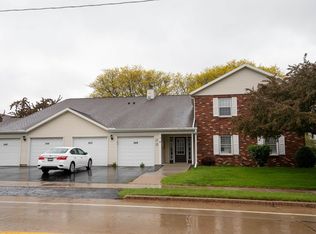 548 W Smith Ave, Oshkosh, WI 54901