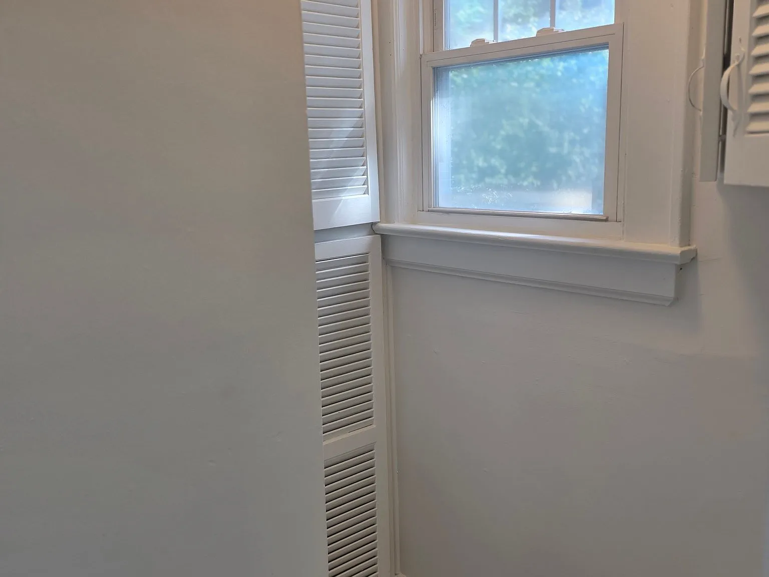 Renovated 2 bedroom for rent !! — Photo 3