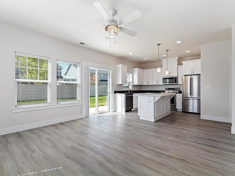 Cedar Crossing Luxury Townhomes — Photo 105