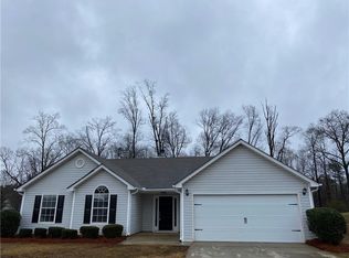 4417 Mitchells Ridge Dr, Ellenwood, GA 30294