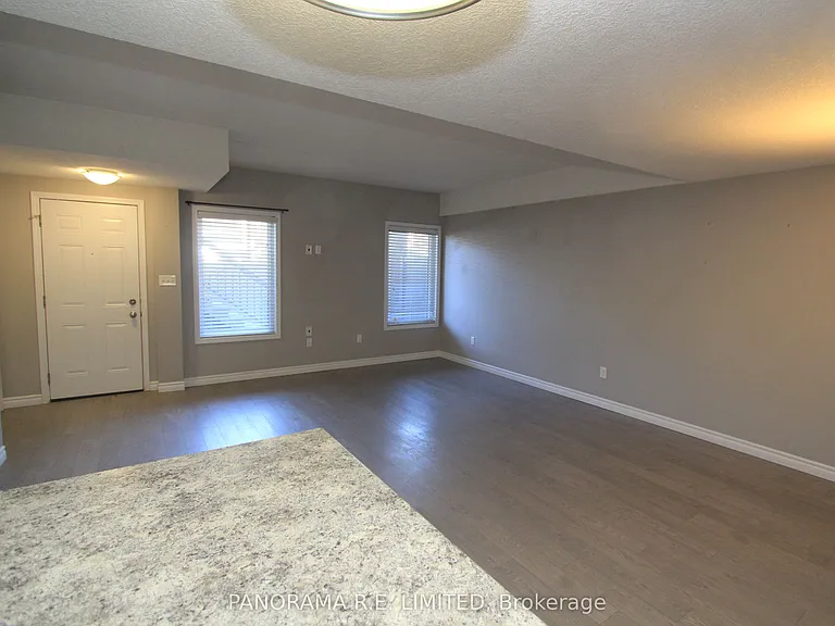 243 Rachel Cres #G — Photo 6