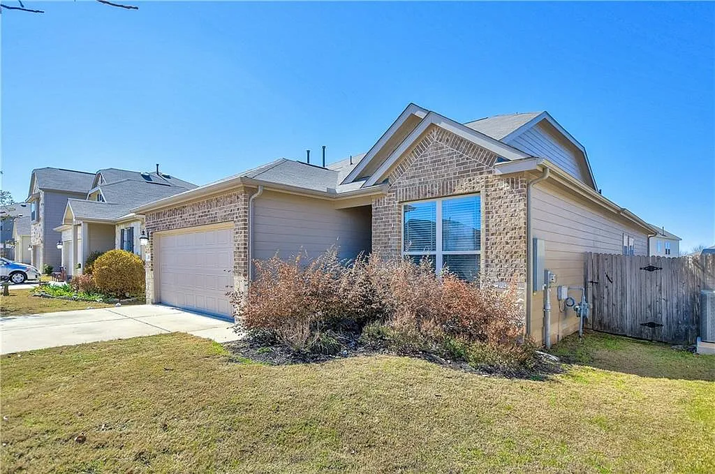 10504 Crescendo Ln — Photo 1