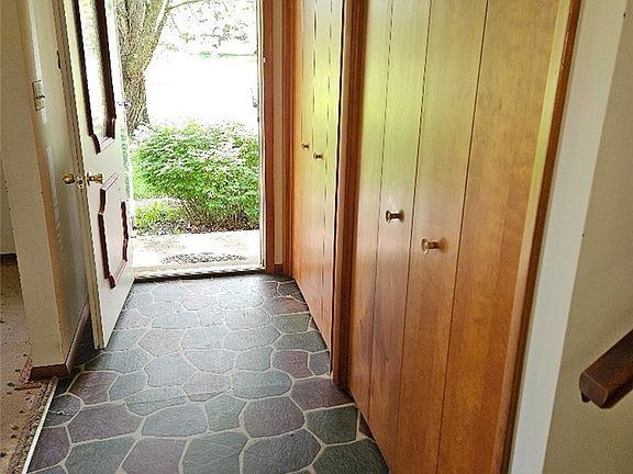 4th image of 37670 Miller Rd