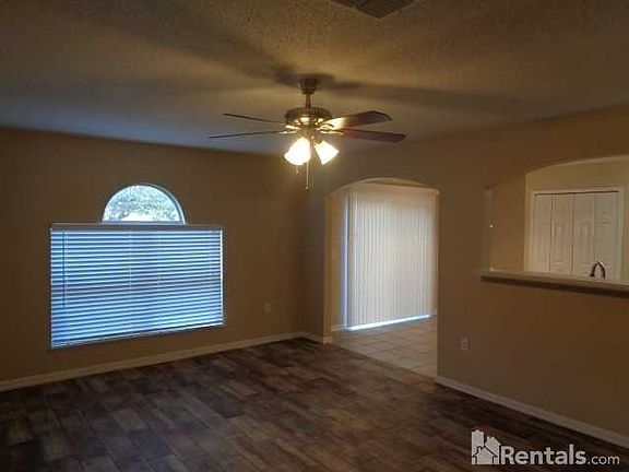 2nd image of 942 Brenton Leaf Dr