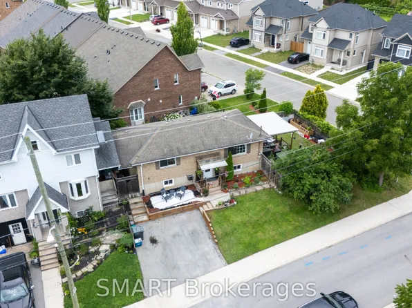 23 Moffatt St, Saint Catharines, ON L2P 2L4