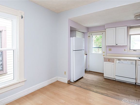 4th image of 30 Gerlaugh Ave