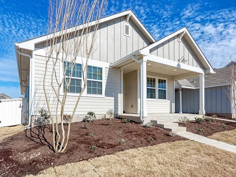 1209 Goforth Rd — Photo 3