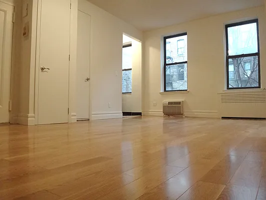 Rented by Paley Management | media 29