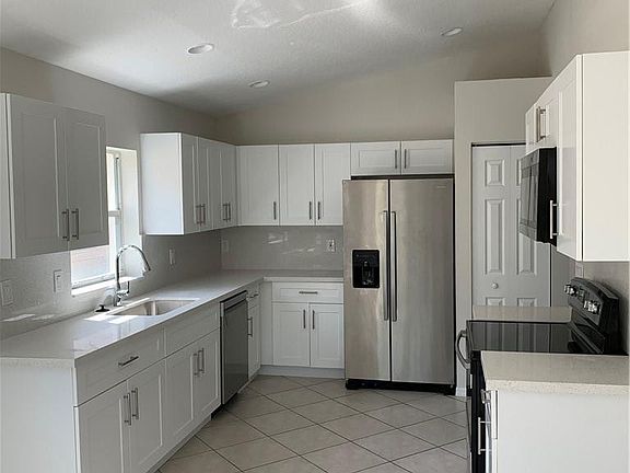 3rd image of 7167 Lombardy Street