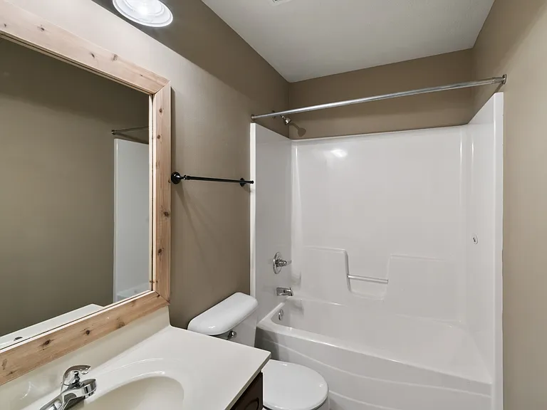 6107 S 190th Ter — Photo 35