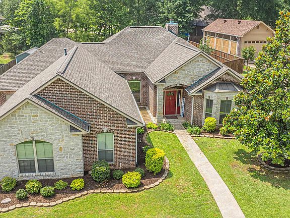 3rd image of 102 Wood Creek Ct