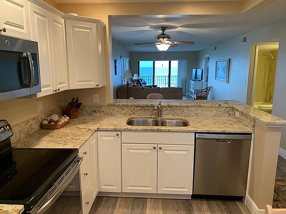 3rd image of 7440 S Ocean Dr APT 423