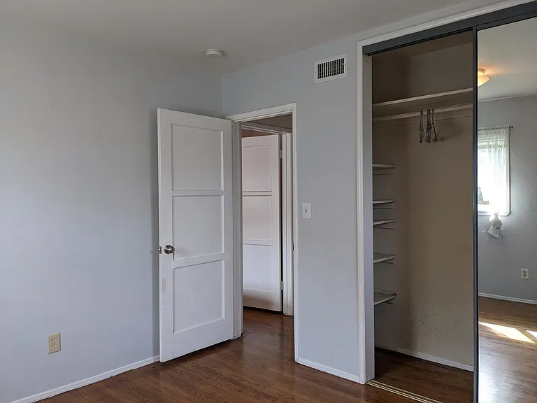 4135 Hill St — Photo 17