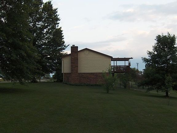 5th image of 105 Whittington Cir