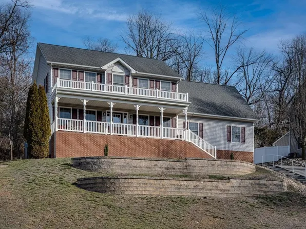 1841 Manor Dr, Harrisonburg, VA 22801