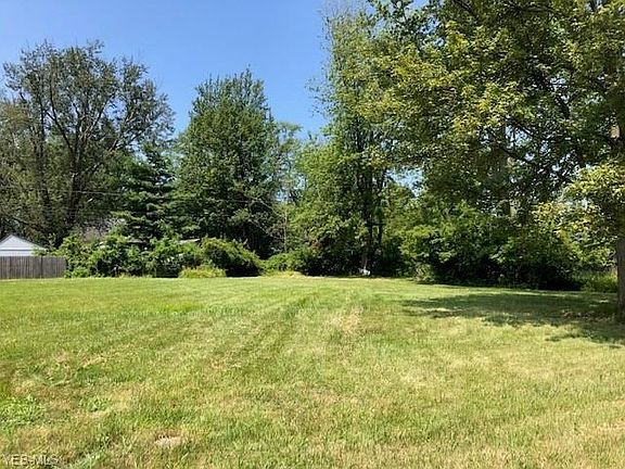4th image of 532 Treadway Blvd