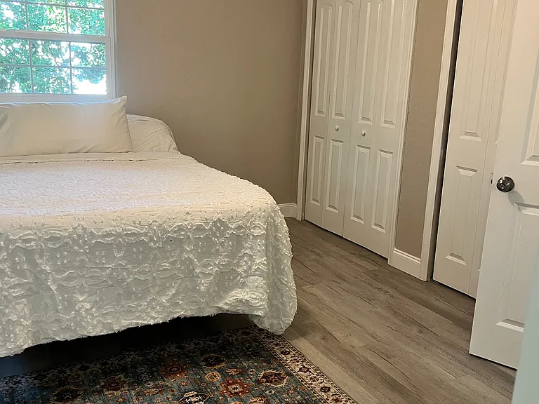 1858 SE Lake Weir Ave — Photo 13