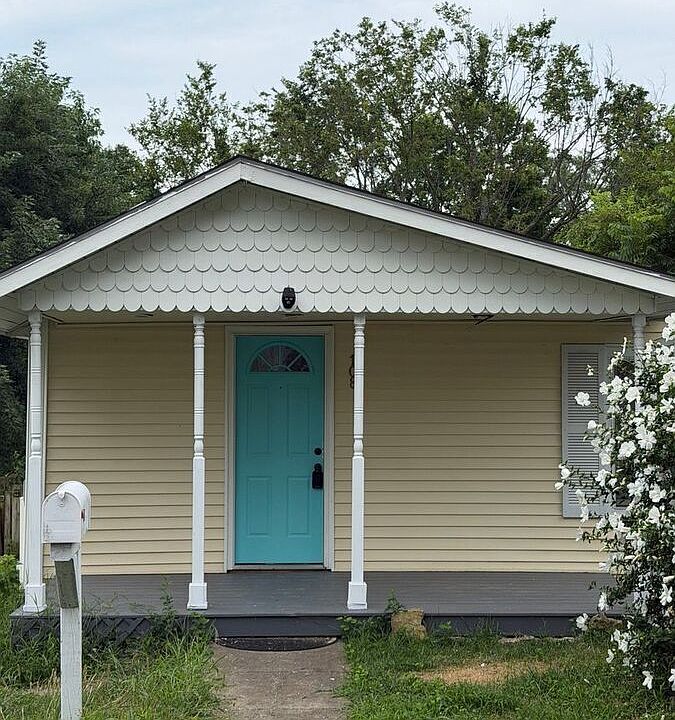 1st image of 108 Greenwood Ave