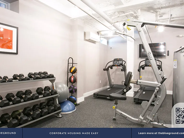 364 W 18th St #4B — Photo 18