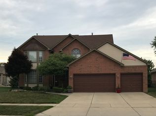 19939 Edinberg Dr, Macomb, MI 48044